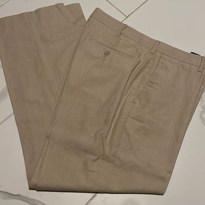 Cubavera pants size 36/32. Color beige. Great condition